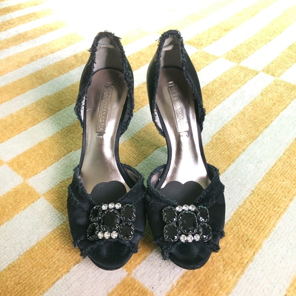 BCBGMaxAzria Shoes - BCBG MaxAzria Black Platform Heel w removable clip